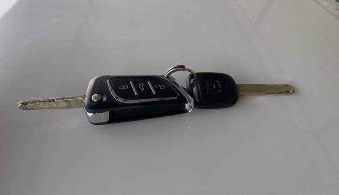 2020 Honda Amaze 1.2L I-VTEC S, Petrol, Manual, 80,063 km, Key Close Up