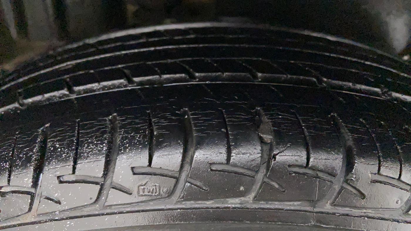 2012 Maruti Swift Dzire ZXI 1.2 BS IV, Petrol, Manual, 44,818 km, Left Rear Tyre Tread