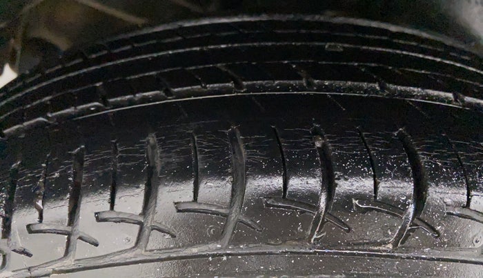 2012 Maruti Swift Dzire ZXI 1.2 BS IV, Petrol, Manual, 44,818 km, Right Rear Tyre Tread