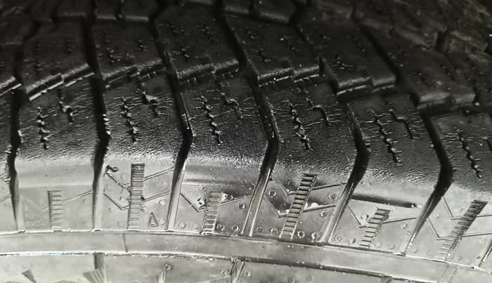 2022 Mahindra Thar LX HT PETROL 4WD MT, Petrol, Manual, 40,835 km, Left Front Tyre Tread