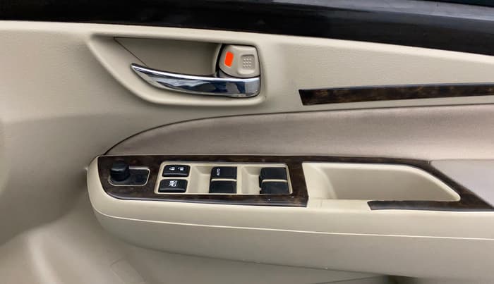2016 Maruti Ciaz VDI+ SHVS, Diesel, Manual, 79,947 km, Driver Side Door Panels Control