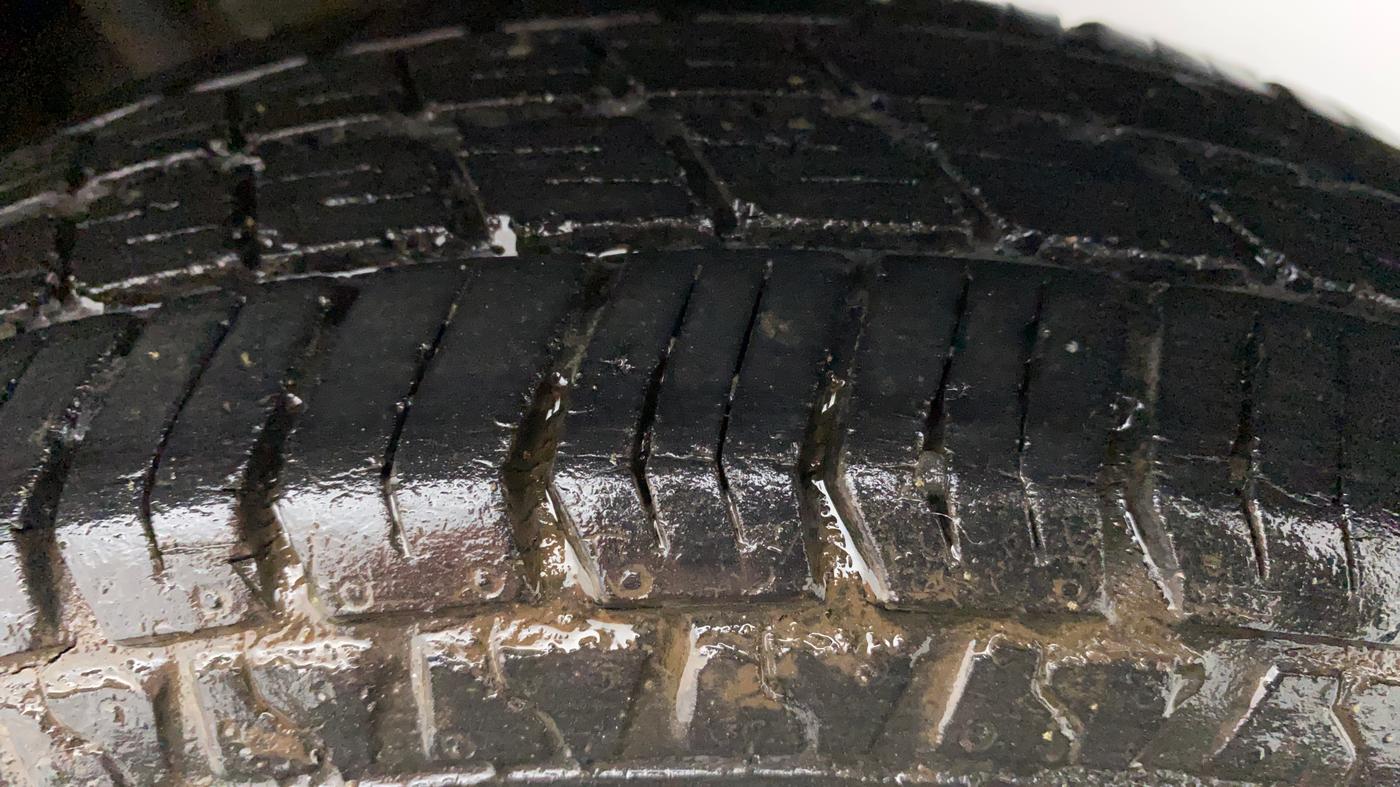 2011 Maruti Alto LXI, Petrol, Manual, 29,694 km, Left Rear Tyre Tread