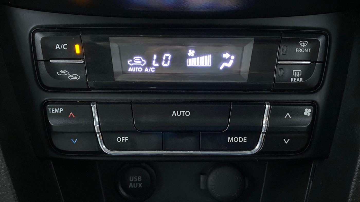 2018 Maruti Vitara Brezza ZDI, Diesel, Manual, 67,662 km, Automatic Climate Control