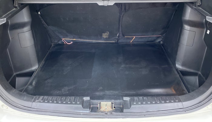 2018 Maruti Vitara Brezza ZDI, Diesel, Manual, 67,662 km, Boot Inside