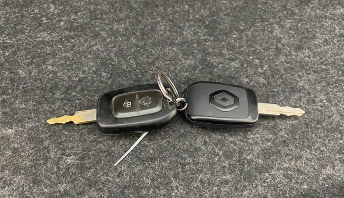 2021 Renault Kwid CLIMBER 1.0 AMT (O), Petrol, Automatic, 32,956 km, Key Close Up