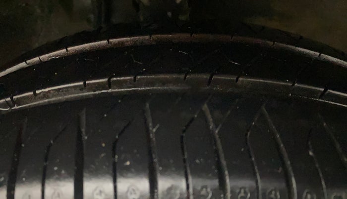 2013 Maruti Alto K10 VXI, Petrol, Manual, 44,350 km, Right Front Tyre Tread