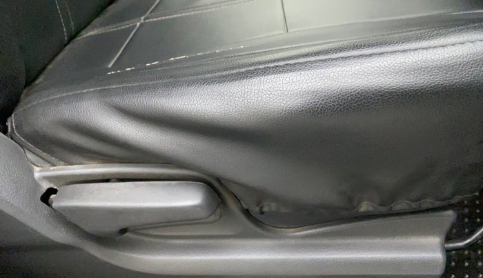 2010 Maruti Swift LXI, Petrol, Manual, 40,949 km, Driver Side Adjustment Panel