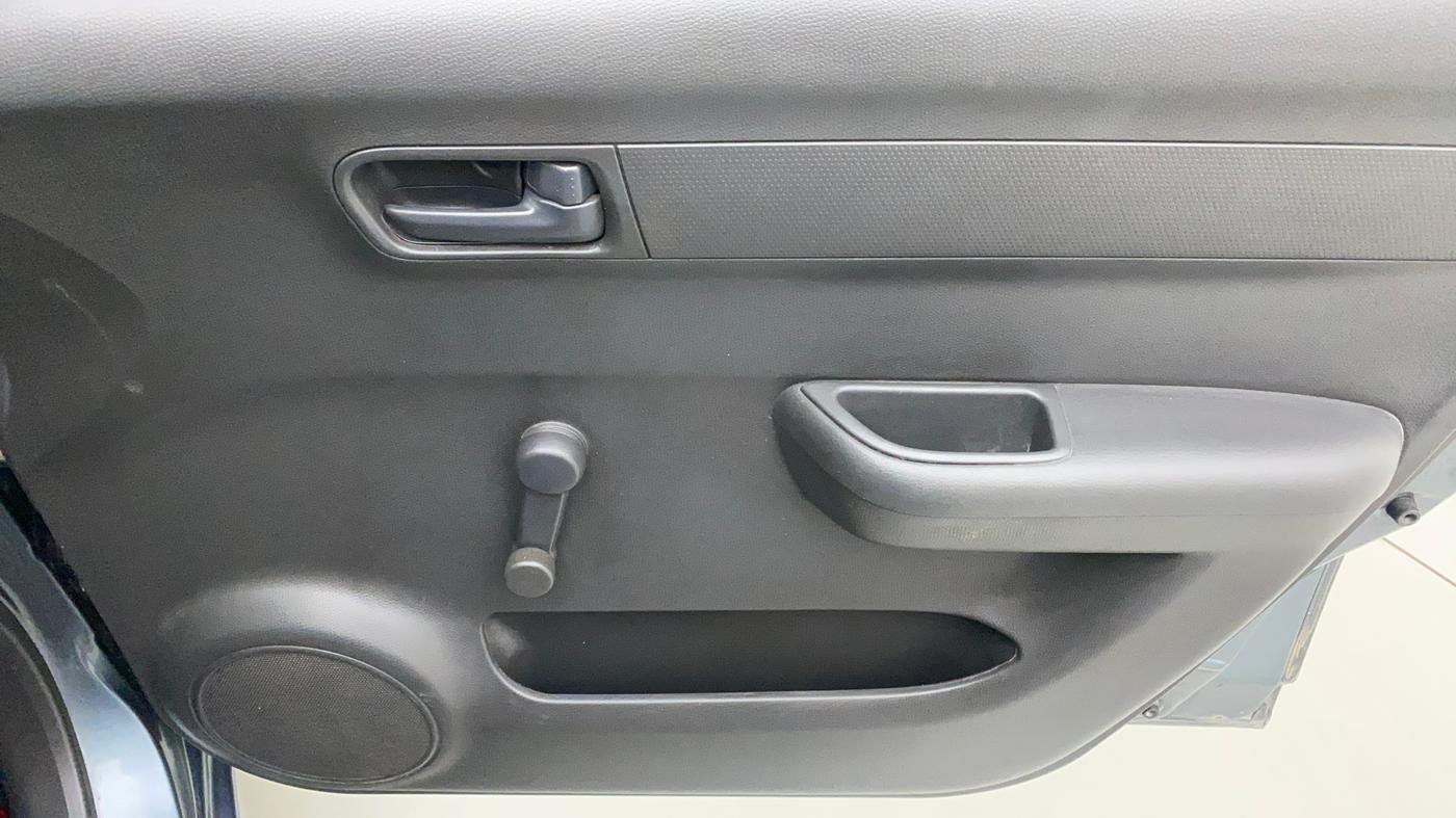 2010 Maruti Swift LXI, Petrol, Manual, 40,949 km, Driver Side Door Panels Control