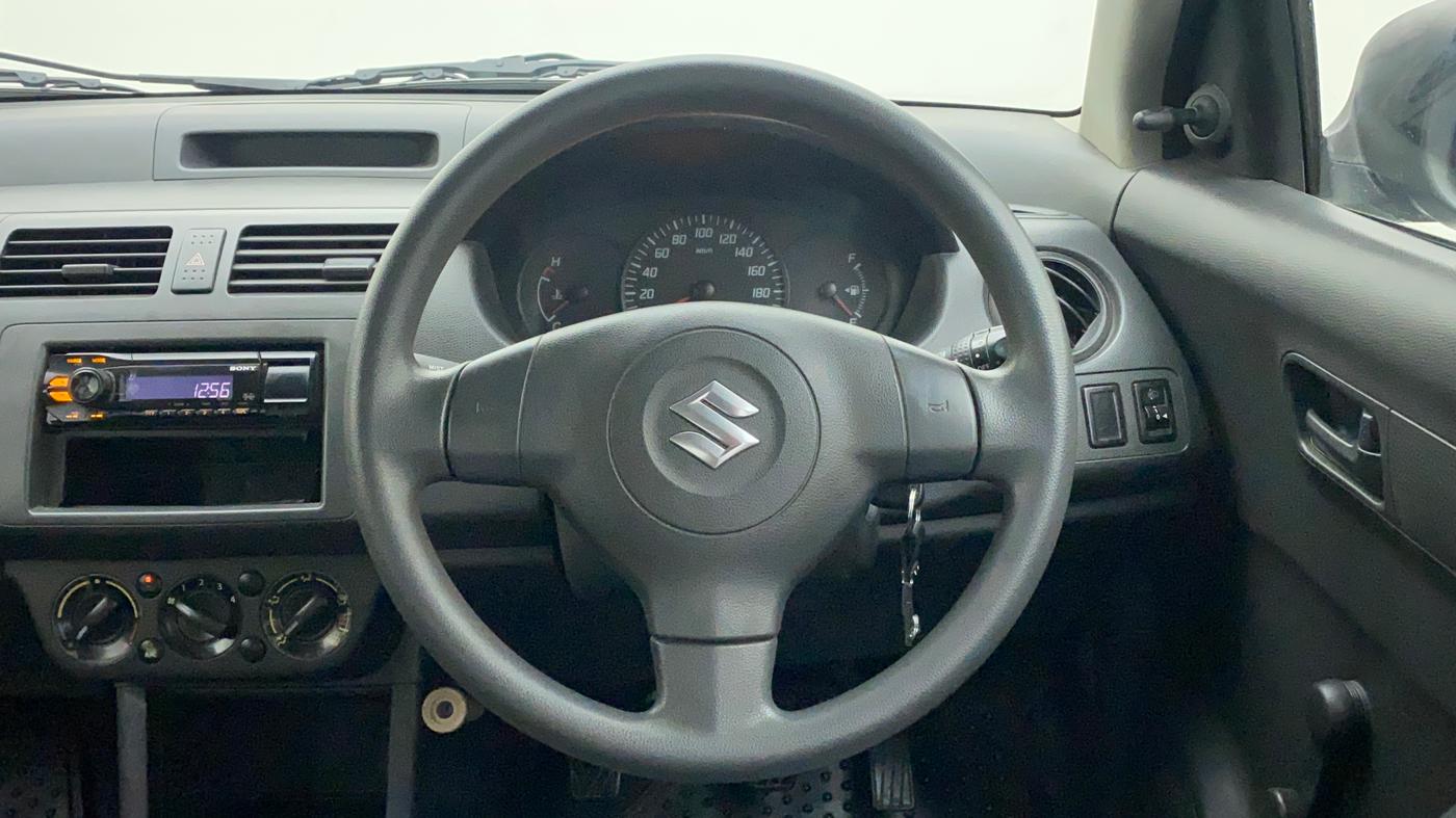 2010 Maruti Swift LXI, Petrol, Manual, 40,949 km, Steering Wheel Close Up