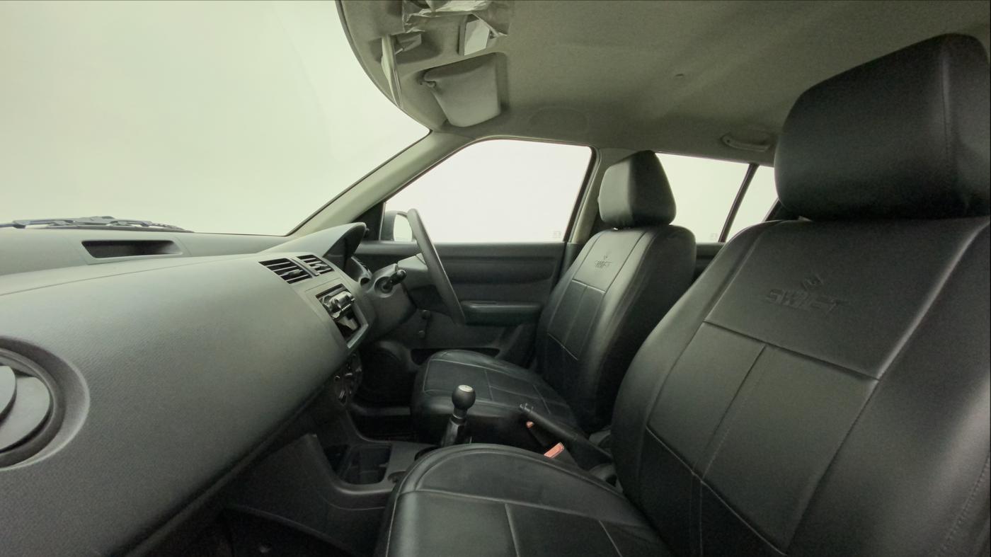 2010 Maruti Swift LXI, Petrol, Manual, 40,949 km, Right Side Front Door Cabin
