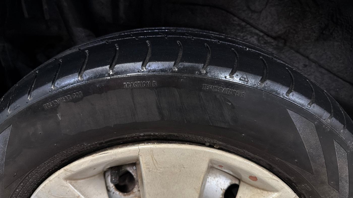 2014 Maruti Wagon R 1.0 LXI CNG, CNG, Manual, 46,355 km, Right Rear Tyre Tread