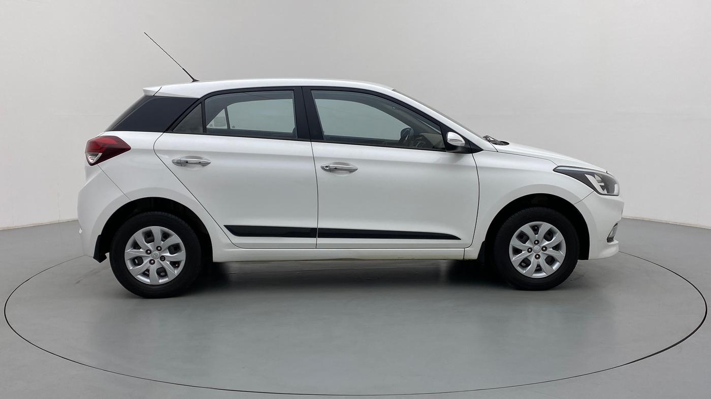 2015 Hyundai Elite i20 SPORTZ 1.2, Petrol, Manual, 70,095 km, Right Side View