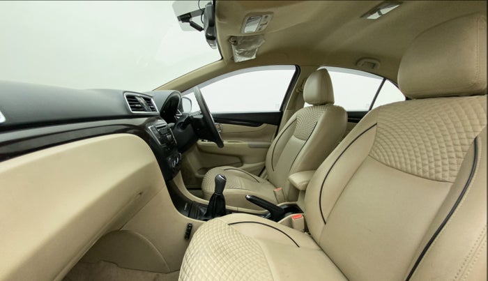 2016 Maruti Ciaz VXI (O), Petrol, Manual, 79,851 km, Right Side Front Door Cabin