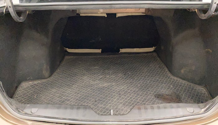 2016 Maruti Ciaz VXI (O), Petrol, Manual, 79,851 km, Boot Inside