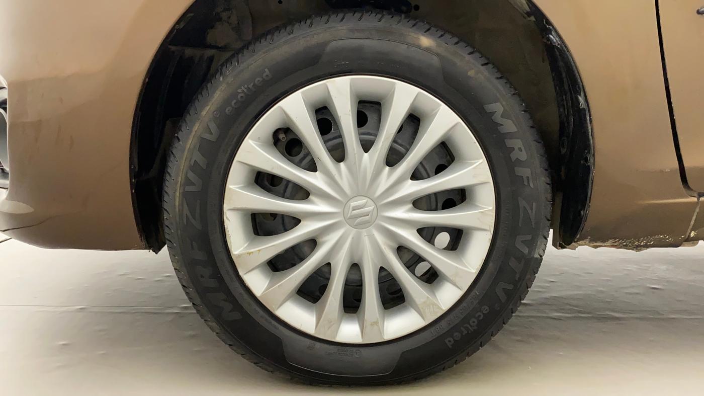 2016 Maruti Ciaz VXI (O), Petrol, Manual, 79,851 km, Left Front Wheel