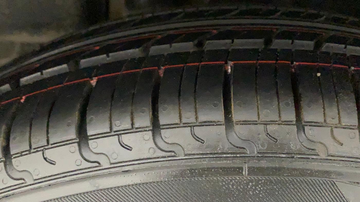 2016 Maruti Ciaz VXI (O), Petrol, Manual, 79,851 km, Right Rear Tyre Tread