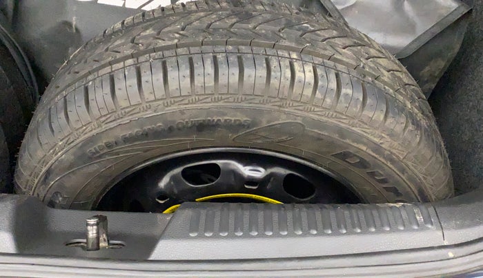 2015 Volkswagen Polo HIGHLINE1.2L, CNG, Manual, 61,139 km, Spare Tyre