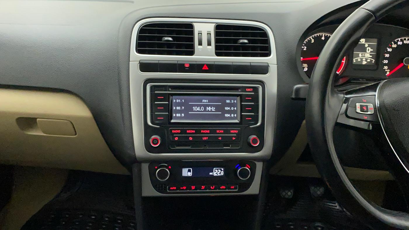 2015 Volkswagen Polo HIGHLINE1.2L, CNG, Manual, 61,139 km, Air Conditioner
