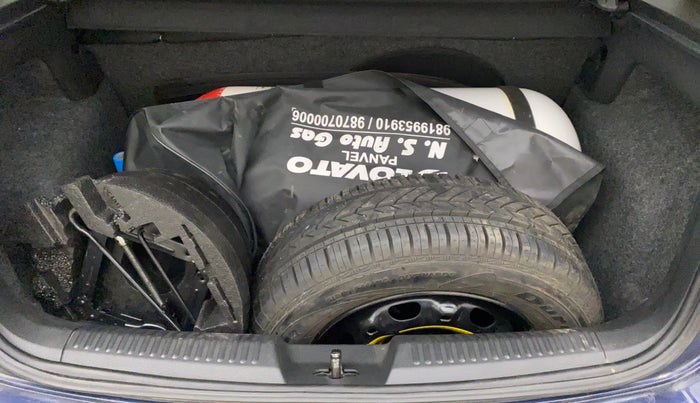 2015 Volkswagen Polo HIGHLINE1.2L, CNG, Manual, 61,139 km, Boot Inside