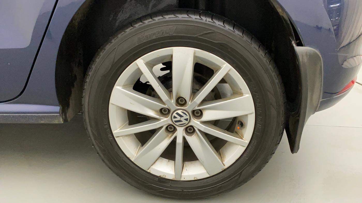 2015 Volkswagen Polo HIGHLINE1.2L, CNG, Manual, 61,139 km, Left Rear Wheel