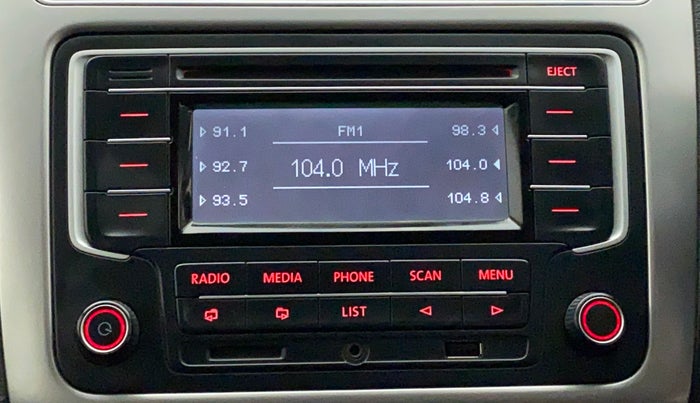 2015 Volkswagen Polo HIGHLINE1.2L, CNG, Manual, 61,139 km, Infotainment System