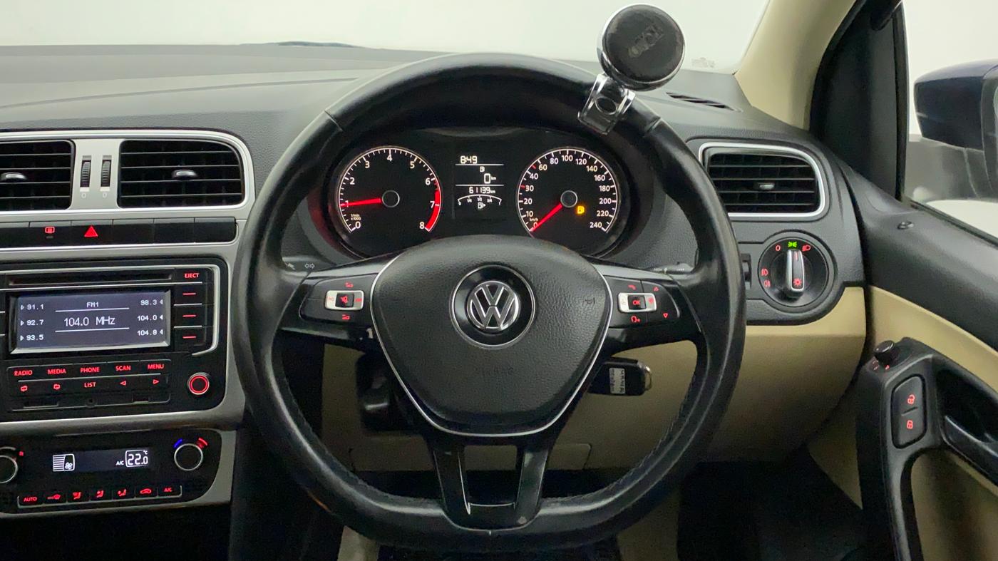 2015 Volkswagen Polo HIGHLINE1.2L, CNG, Manual, 61,139 km, Steering Wheel Close Up
