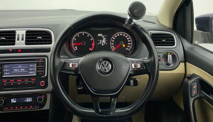 2015 Volkswagen Polo HIGHLINE1.2L, CNG, Manual, 61,139 km, Steering Wheel Close Up