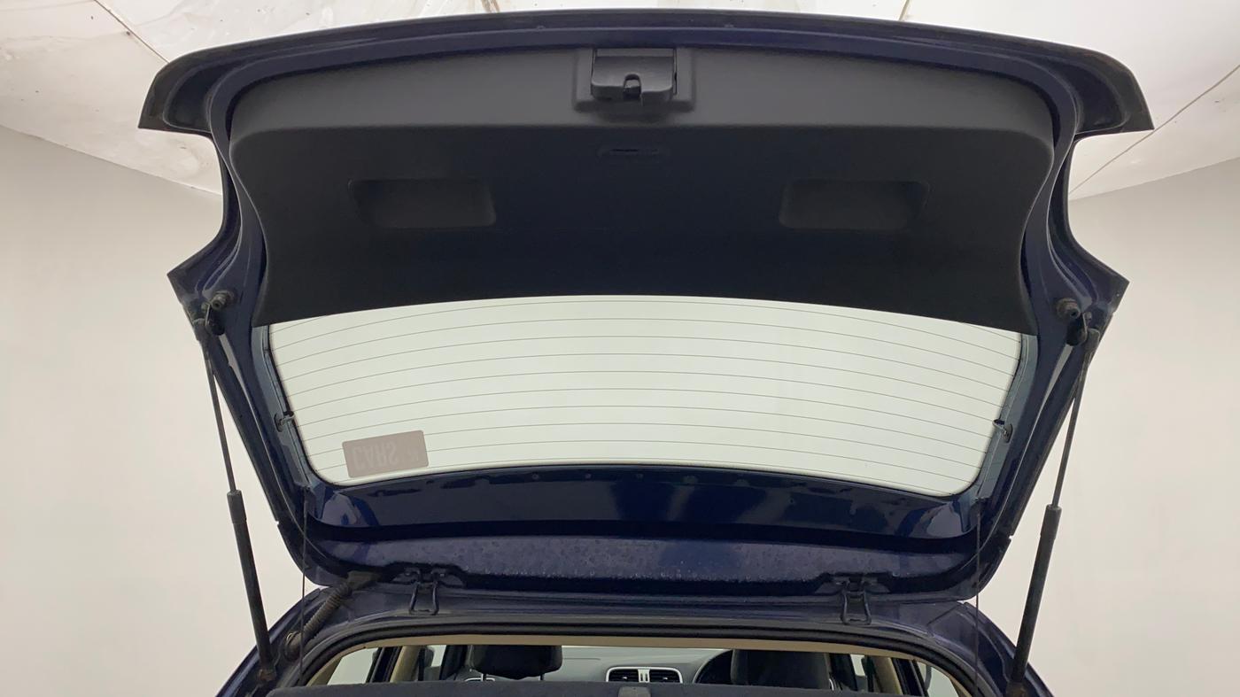 2015 Volkswagen Polo HIGHLINE1.2L, CNG, Manual, 61,139 km, Boot Door Open