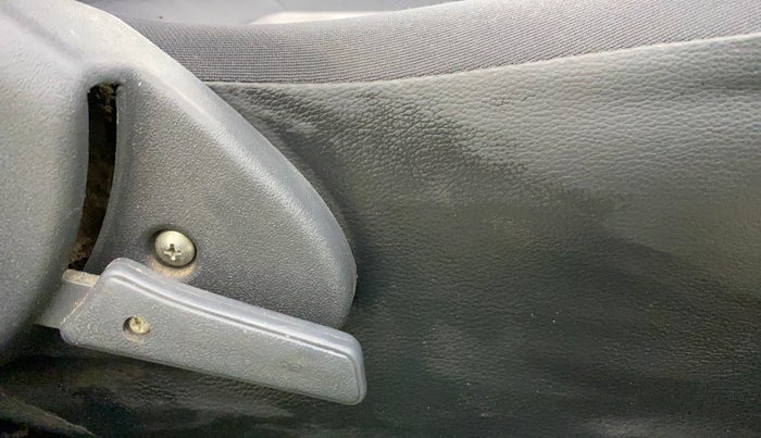 2017 Maruti Alto 800 LXI, CNG, Manual, 80,699 km, Driver Side Adjustment Panel