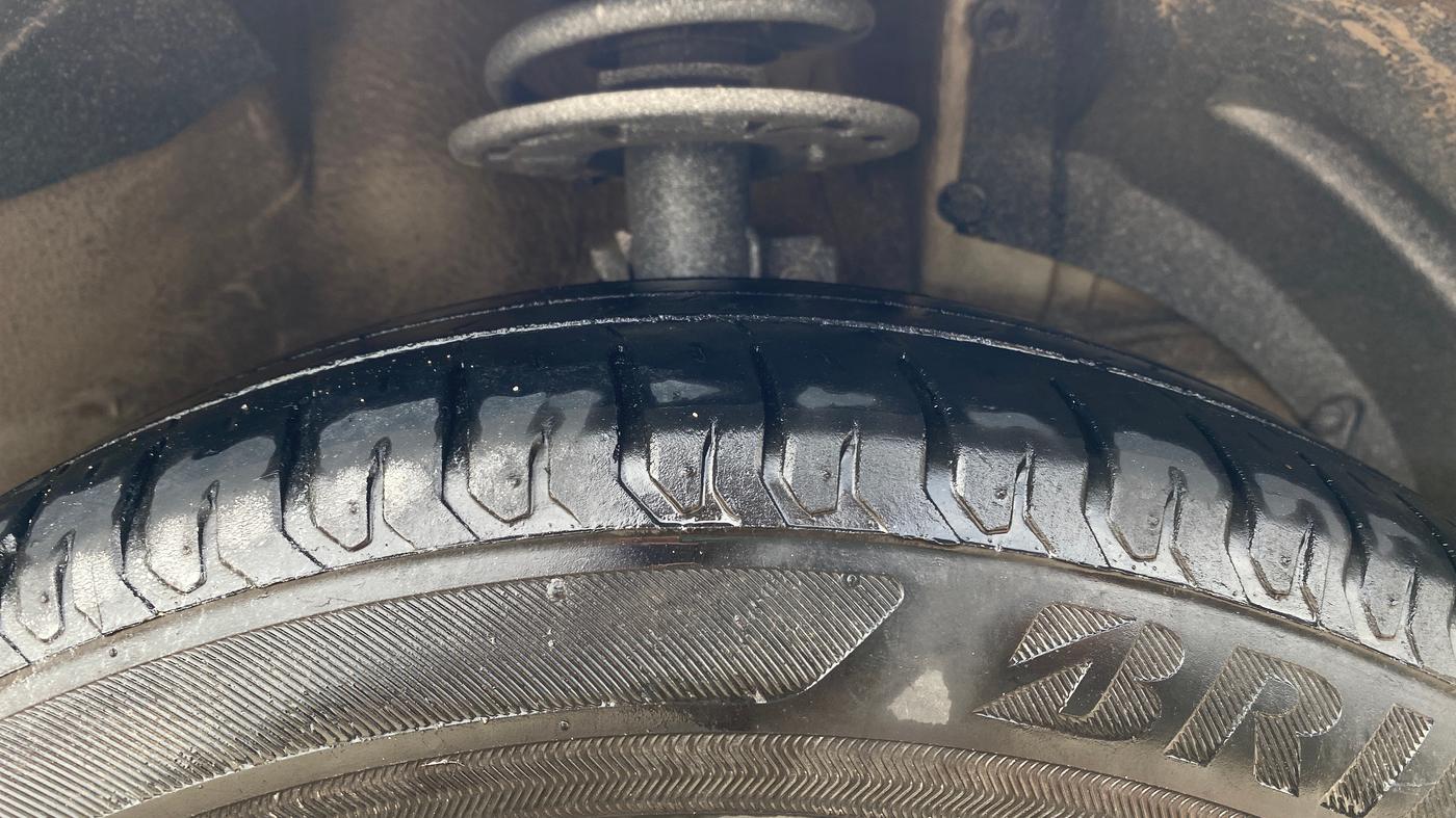 2024 Maruti Ertiga   VXI (O) CNG, CNG, Manual, 83,222 km, Right Front Tyre Tread