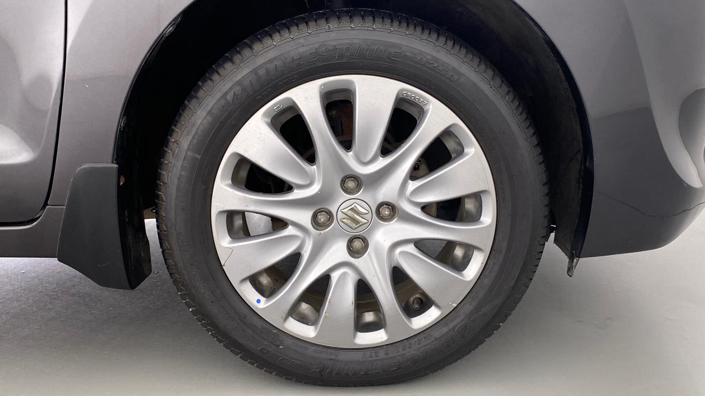 2017 Maruti Baleno ALPHA 1.2 K12, Petrol, Manual, 59,647 km, Right Front Wheel