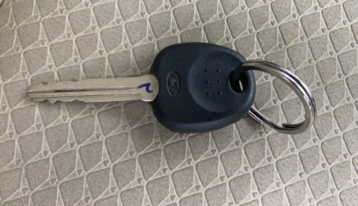 2020 Hyundai NEW SANTRO MAGNA, Petrol, Manual, 29,685 km, Key Close Up