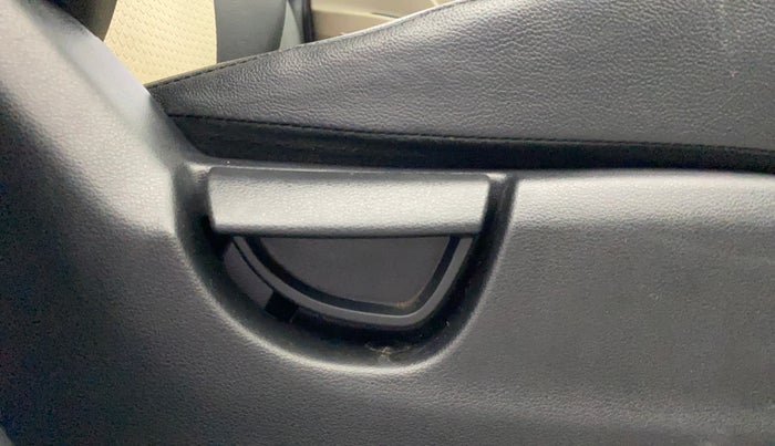 2020 Hyundai NEW SANTRO MAGNA, Petrol, Manual, 29,685 km, Driver Side Adjustment Panel