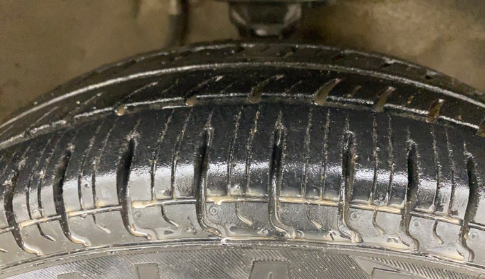 2018 Maruti Alto 800 LXI, Petrol, Manual, 39,937 km, Right Front Tyre Tread