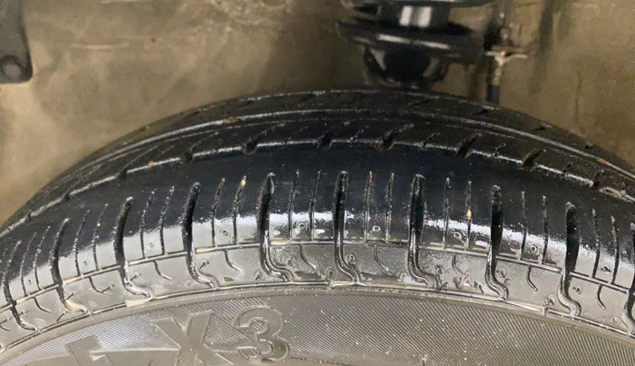 2018 Maruti Alto 800 LXI, Petrol, Manual, 39,937 km, Left Front Tyre Tread