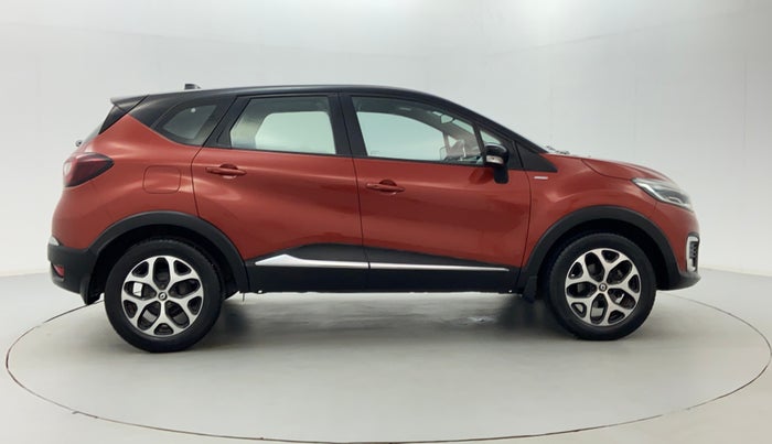 2017 Renault Captur PLATINE DUAL TONE, Diesel, Manual, 27,684 km, Right Side View