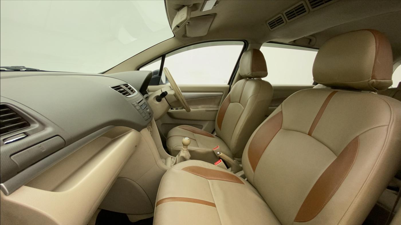 2013 Maruti Ertiga VXI, Petrol, Manual, 81,861 km, Right Side Front Door Cabin