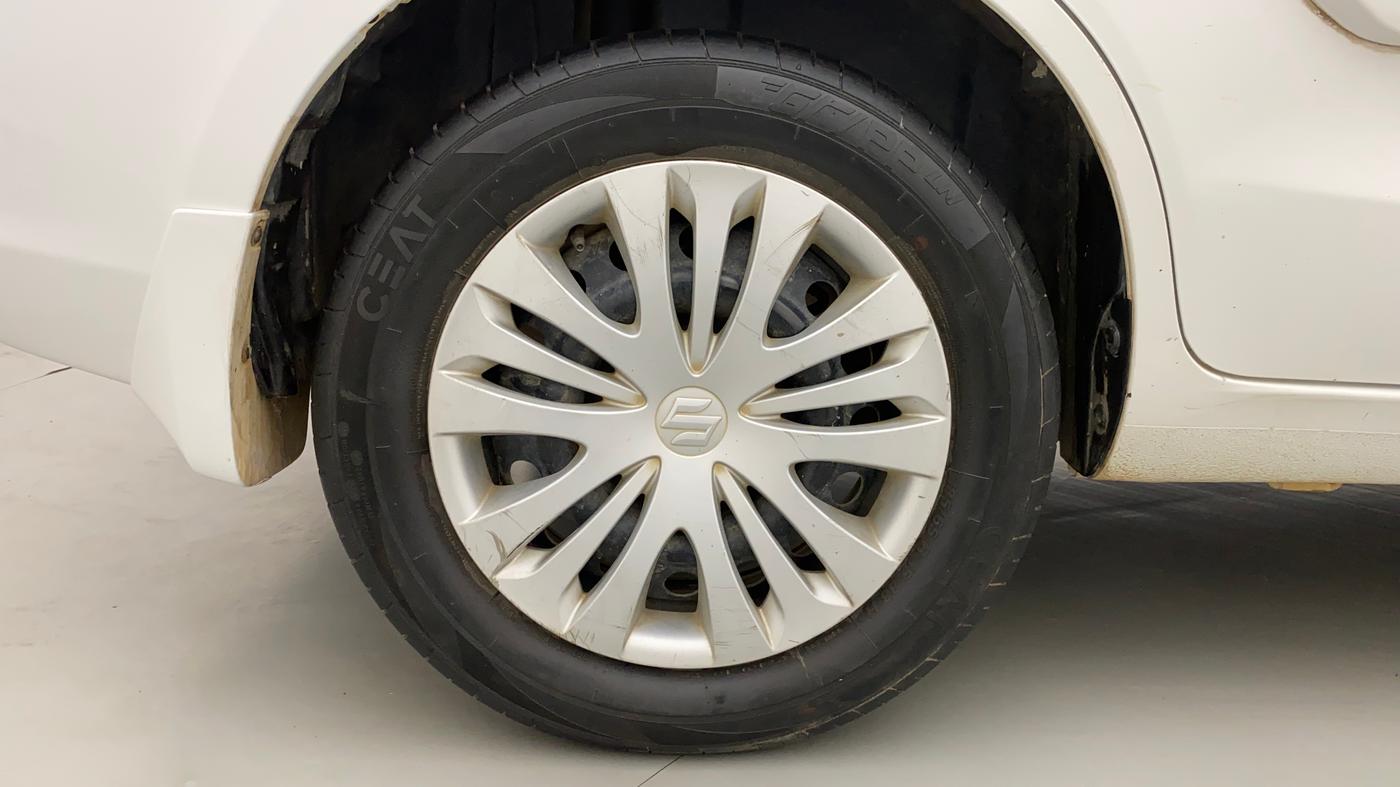 2013 Maruti Ertiga VXI, Petrol, Manual, 81,861 km, Right Rear Wheel