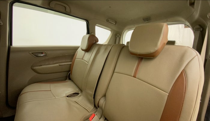2013 Maruti Ertiga VXI, Petrol, Manual, 81,861 km, Right Side Rear Door Cabin