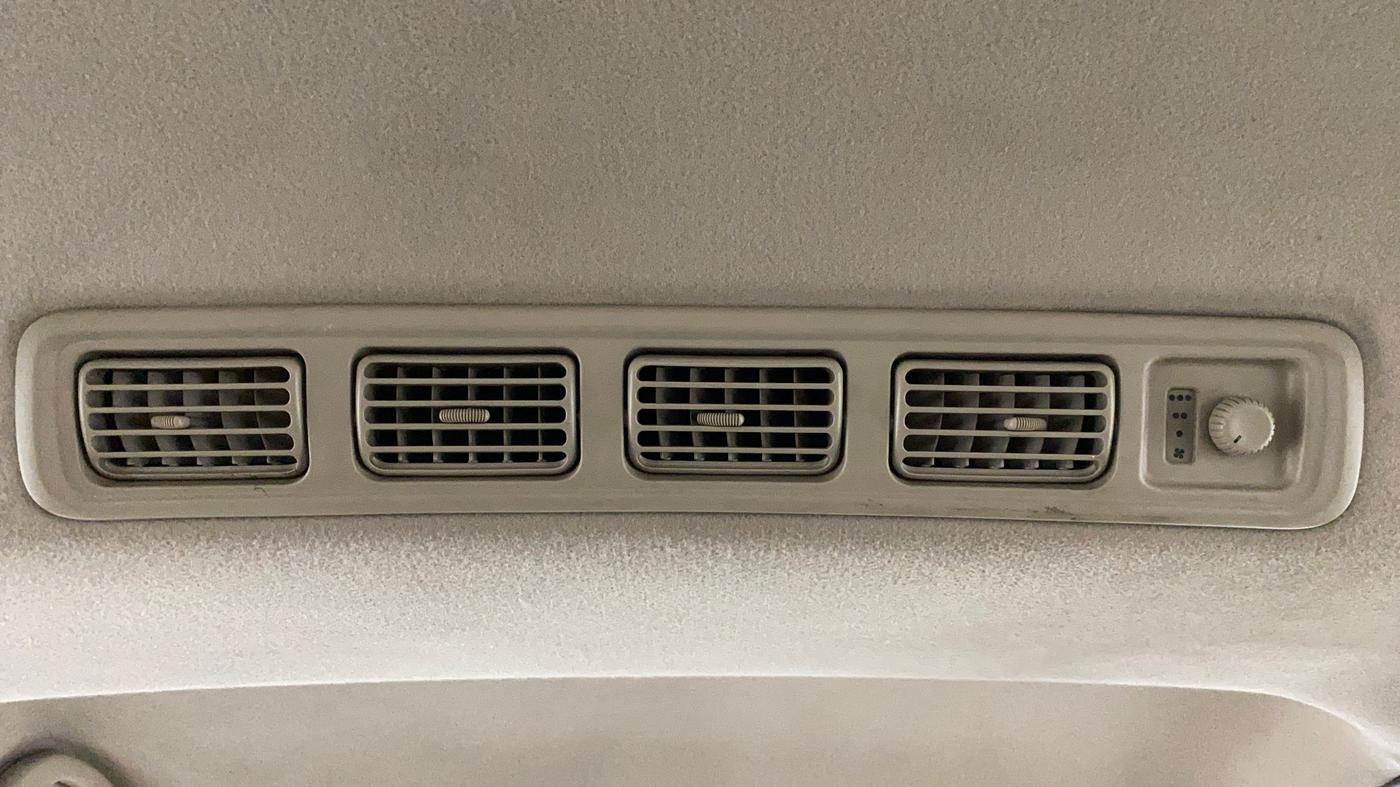 2013 Maruti Ertiga VXI, Petrol, Manual, 81,861 km, Rear AC Vents