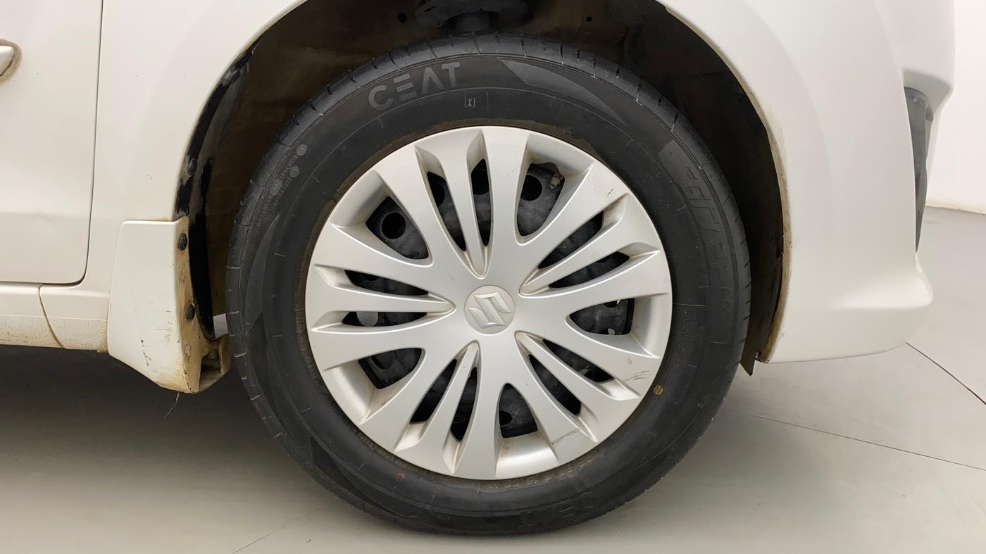 2013 Maruti Ertiga VXI, Petrol, Manual, 81,861 km, Right Front Wheel