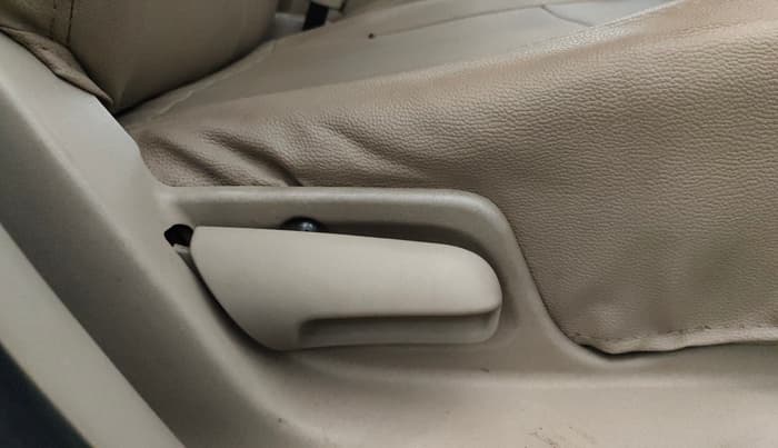 2014 Maruti Swift Dzire VXI, Petrol, Manual, 70,684 km, Driver Side Adjustment Panel