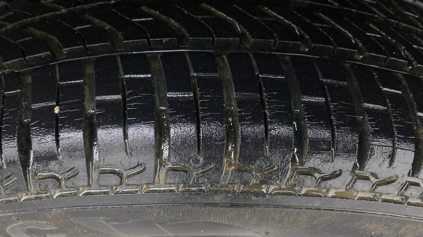 2015 Tata Nano TWIST XTA, Petrol, Automatic, 31,184 km, Left Rear Tyre Tread