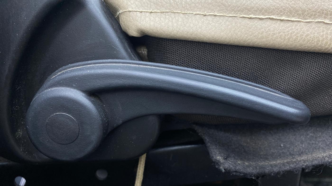 2015 Tata Nano TWIST XTA, Petrol, Automatic, 31,184 km, Driver Side Adjustment Panel