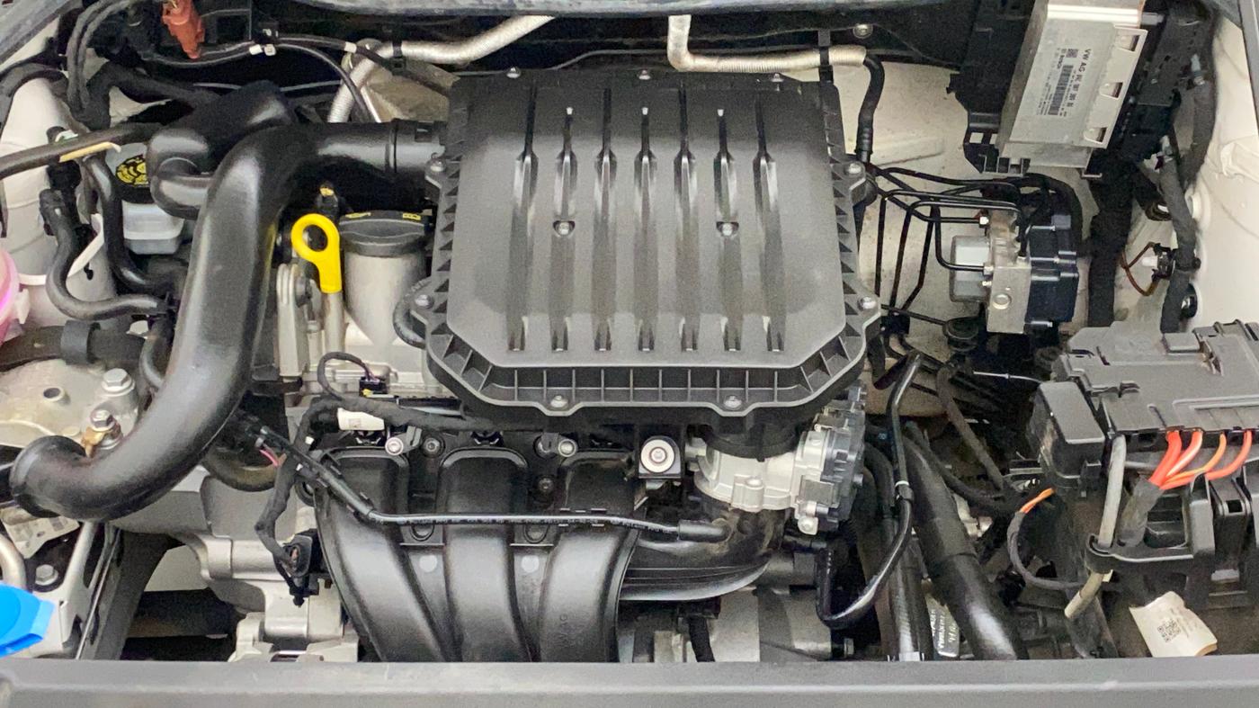 2022 Volkswagen Polo TRENDLINE 1.0L, Petrol, Manual, 35,029 km, Open Bonet