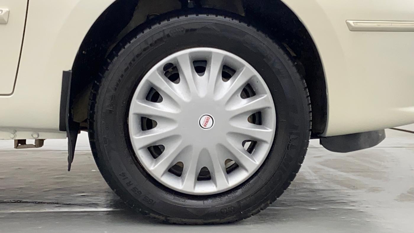 2012 Tata Indica Vista VX QUADRAJET, Diesel, Manual, 59,704 km, Right Front Wheel