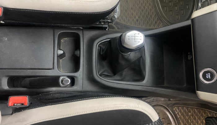 2019 Renault TRIBER RXZ, Petrol, Manual, 1,00,049 km, Gear Lever