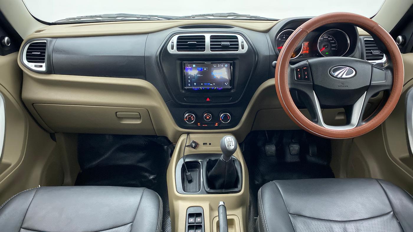 2016 Mahindra TUV300 T8, Diesel, Manual, 88,654 km, Dashboard