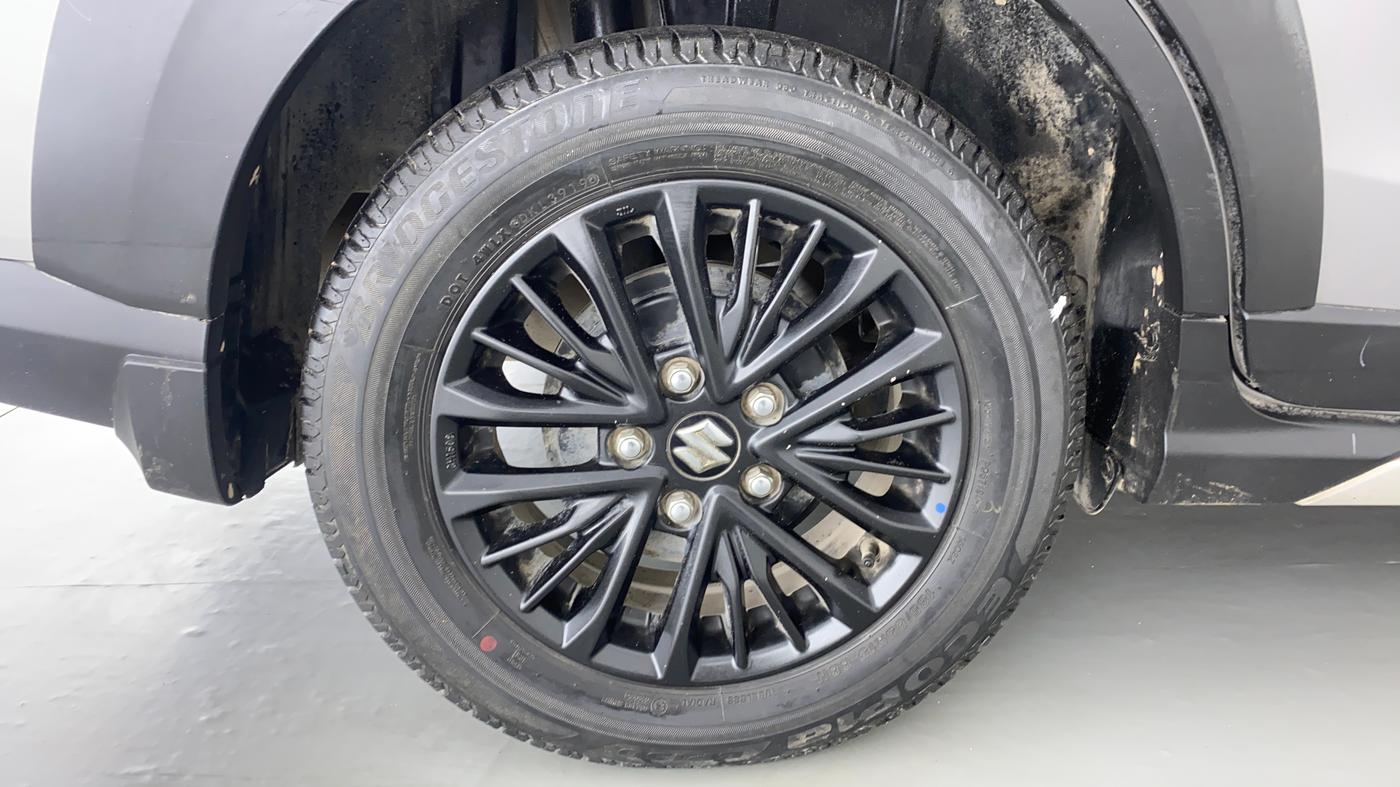 2019 Maruti XL6 ALPHA SHVS  MT, Petrol, Manual, 31,724 km, Right Rear Wheel