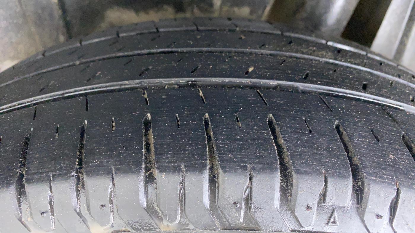 2019 Maruti XL6 ALPHA SHVS  MT, Petrol, Manual, 31,724 km, Left Rear Tyre Tread